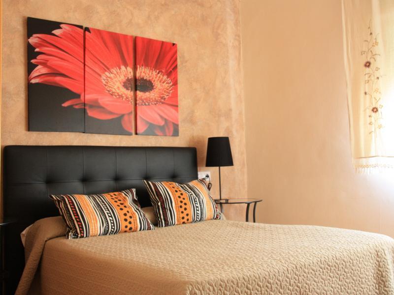 Hostal Rte. Elena Fuentes de Ebro Quarto foto